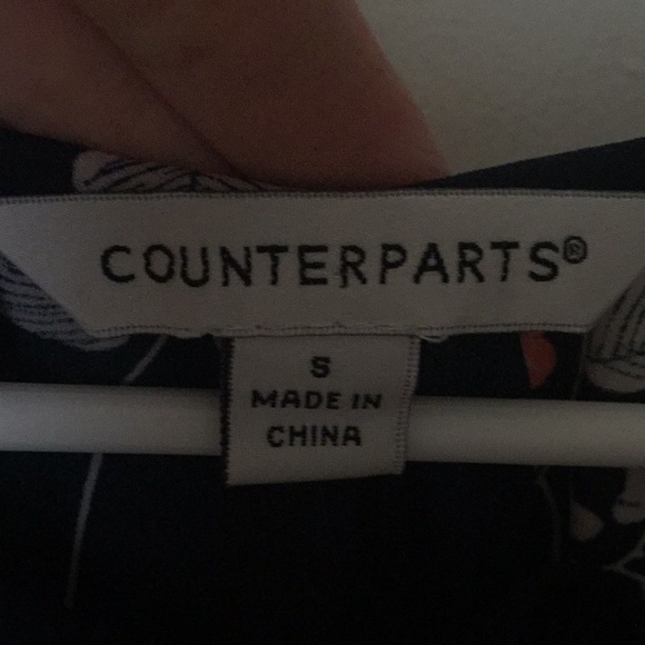 Beautiful blouse - Picture 2 of 4